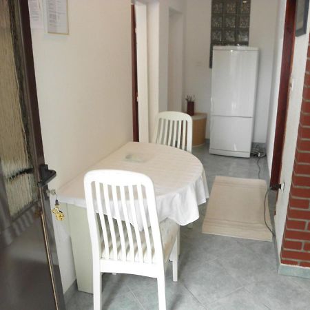 Apartments Neda - 5 M From Sea Lukovo Šugarje Екстериор снимка