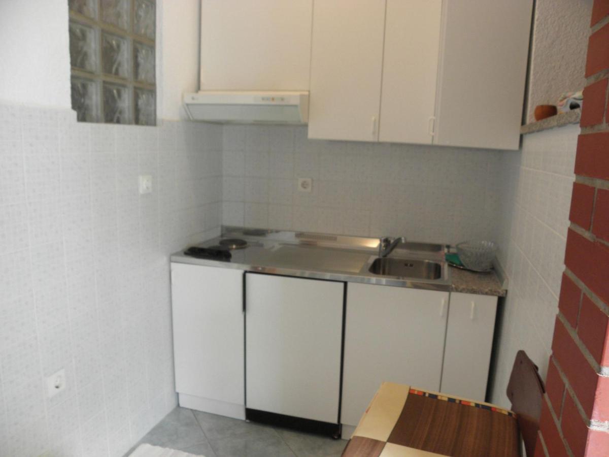 Apartments Neda - 5 M From Sea Lukovo Šugarje Екстериор снимка